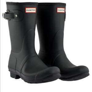 Matte Black Short: 3 pairs of boot socks INCLUDED